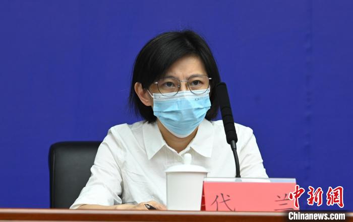 成都市經(jīng)信局總工程師代蘭。　安源 攝