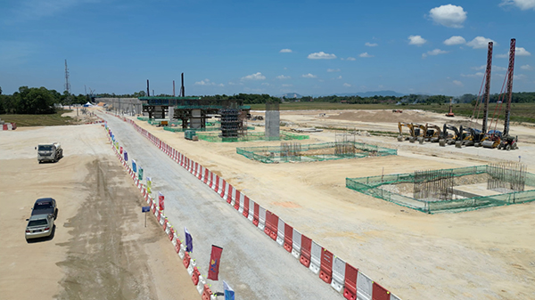 哥打巴魯車站施工現(xiàn)場。中國交通建設(shè)有限公司供圖