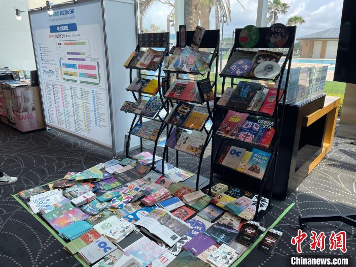 圖為第16屆濟(jì)州海比奇藝術(shù)節(jié)?！∈谞栔袊?guó)文化中心供圖