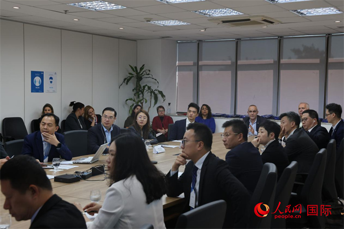 與會(huì)代表參與座談交流。人民網(wǎng)記者 時(shí)元皓攝