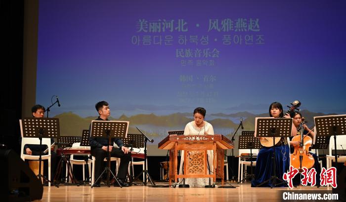 圖為音樂會現(xiàn)場?！∈谞栔袊幕行墓﹫D
