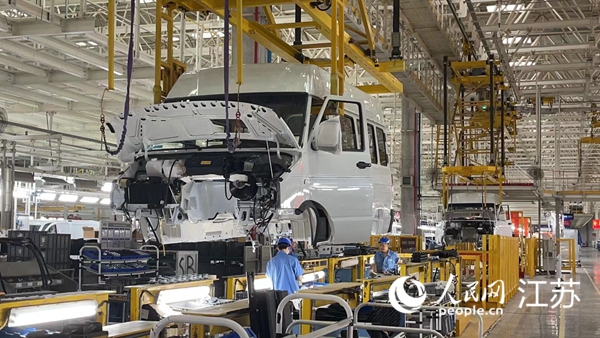 南京依維柯汽車有限公司生產(chǎn)車間。黃啟源攝