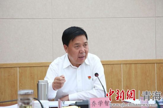 圖為黃南州州長喬學(xué)智講話。黃宣攝