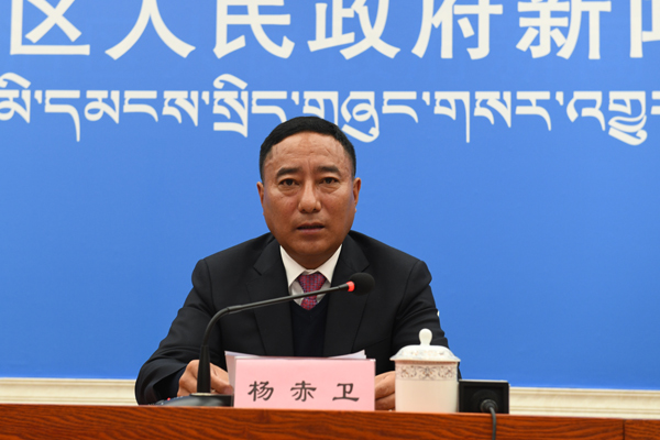 楊赤衛(wèi) 林芝市常委、政府副市長(zhǎng).JPG