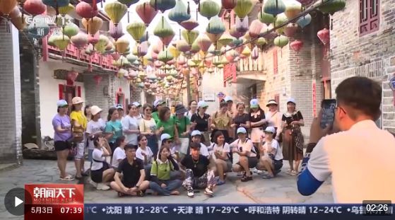 從特色小城到世界級(jí)商圈 這個(gè)“五一”很有“國際范”！