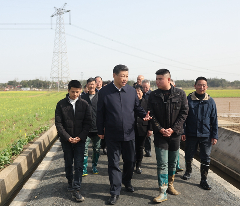 2024年3月19日，習(xí)近平總書(shū)記在湖南常德港中坪村考察。
