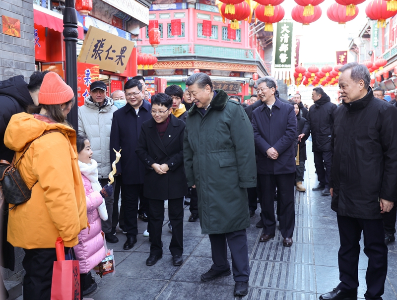 2024年2月1日，習(xí)近平總書(shū)記在天津古文化街考察。