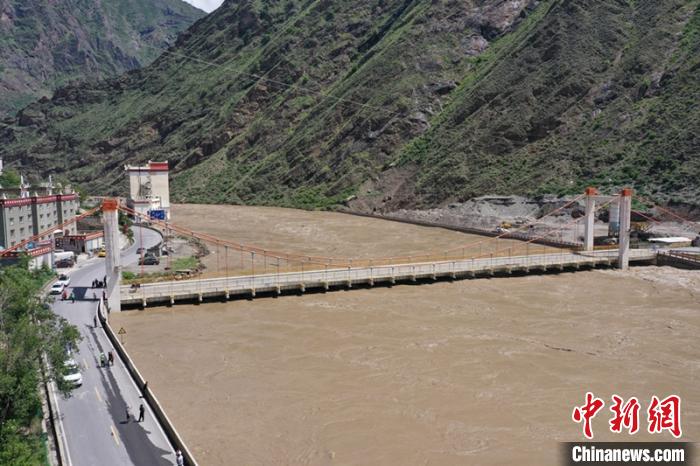 四川丹巴:臨時安置點受災群眾生活井然有序