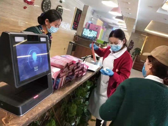 （12.22衛(wèi)生健康·配圖）黃河源頭，醫(yī)(6504218)-20201222103729.jpg