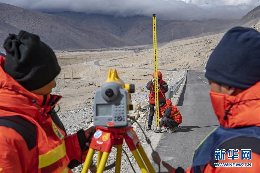 （新華全媒頭條·圖文互動(dòng)）（10）往更高處長(zhǎng)、往長(zhǎng)春北京方向移動(dòng)——來自海拔8848.86米的報(bào)告