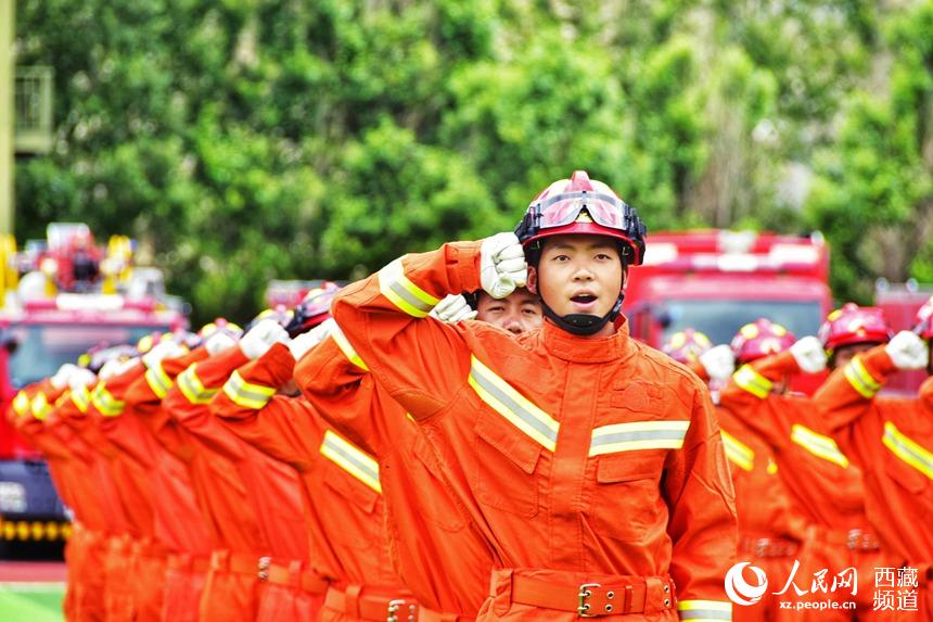 誓師大會(huì)現(xiàn)場。人民網(wǎng) 李海霞 攝