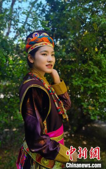 圖為國家級非遺項目——林芝工布藏族服飾?！±盍?攝