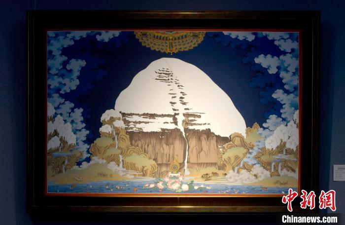 圖為5月16日，展覽中新創(chuàng)唐卡作品《岡底斯山》?！±盍?攝